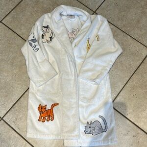 Aegean Classic Cat Applique Short Terry Loop Bathrobe, missing tie to it